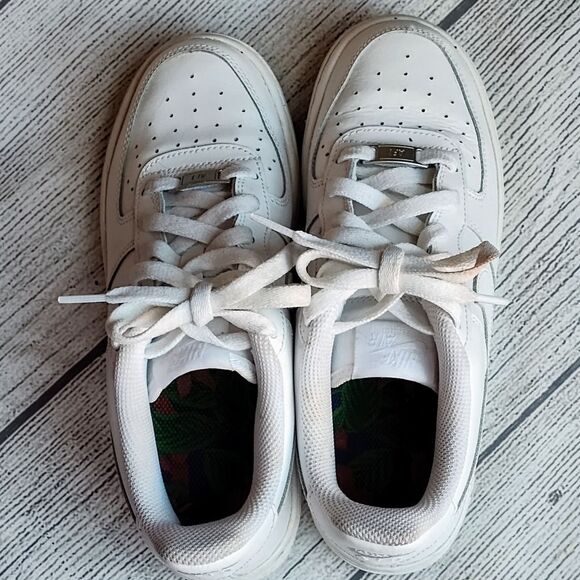 Nike Air Force 1 LE Big Kids' Shoes size 5.5/ women's size 7 - Picture 2 of 11